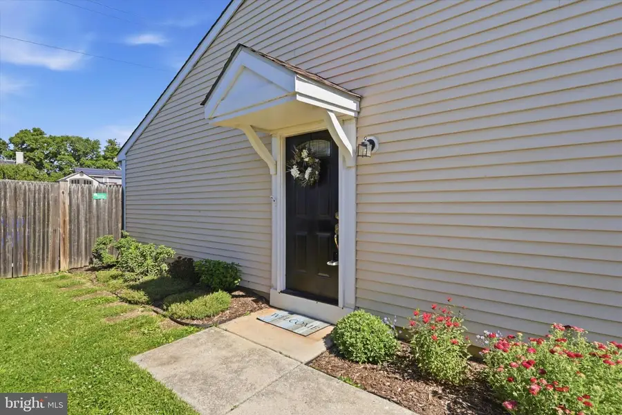 819 Chadwick Cir, Frederick, MD 21701 - #3