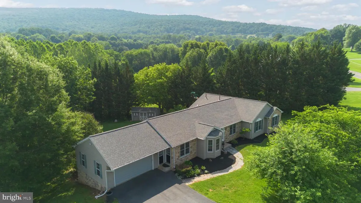 8613 Hollow Rd, Middletown, MD 21769 - #1