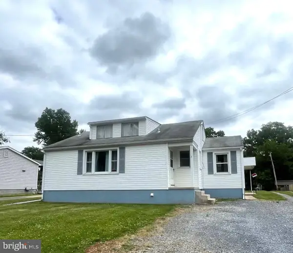 8 Elm St, THURMONT, MD 21788