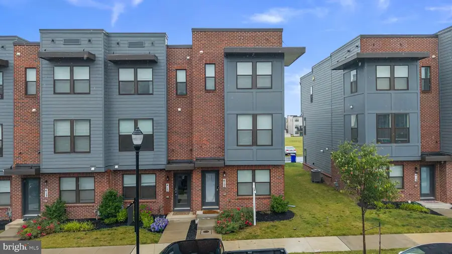 417 Union St, Frederick, MD 21701 - #2