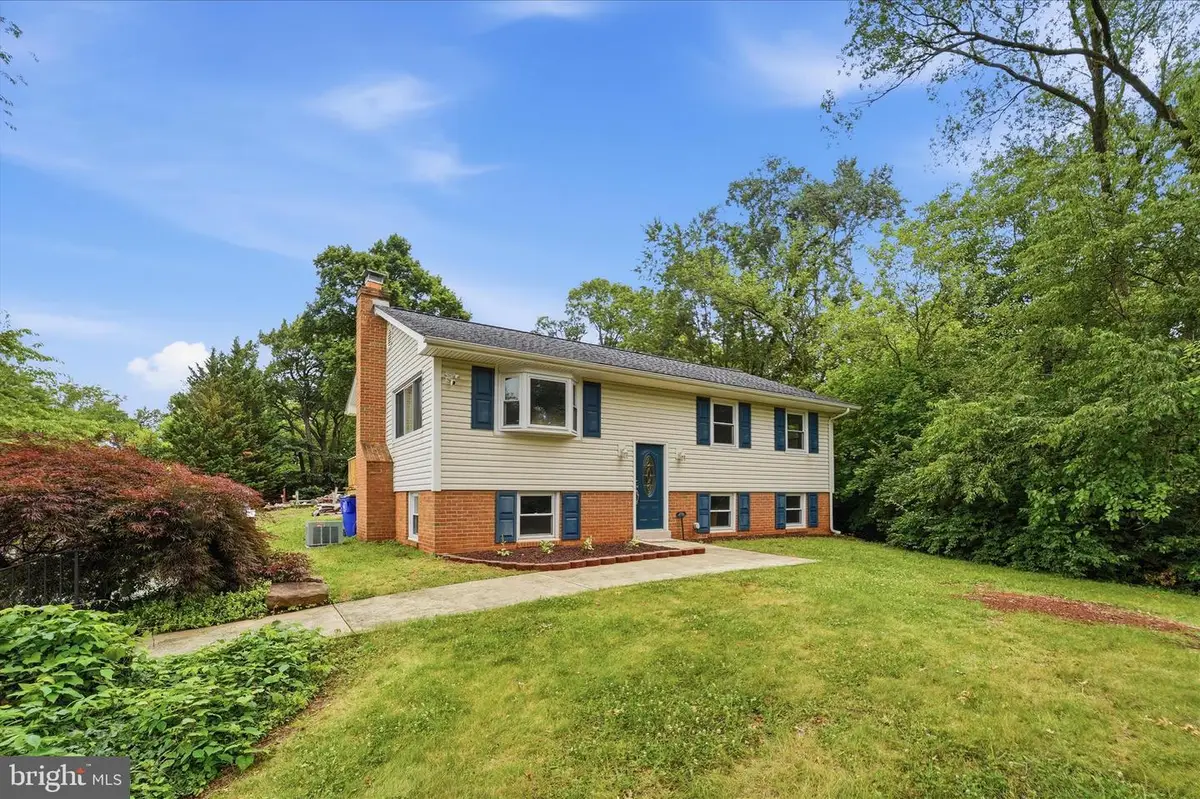 5615 Calvert Dr, Frederick, MD 21703 - #1