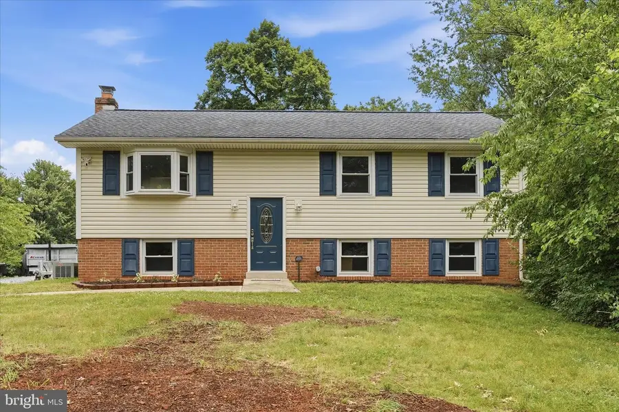 5615 Calvert Dr, Frederick, MD 21703 - #2