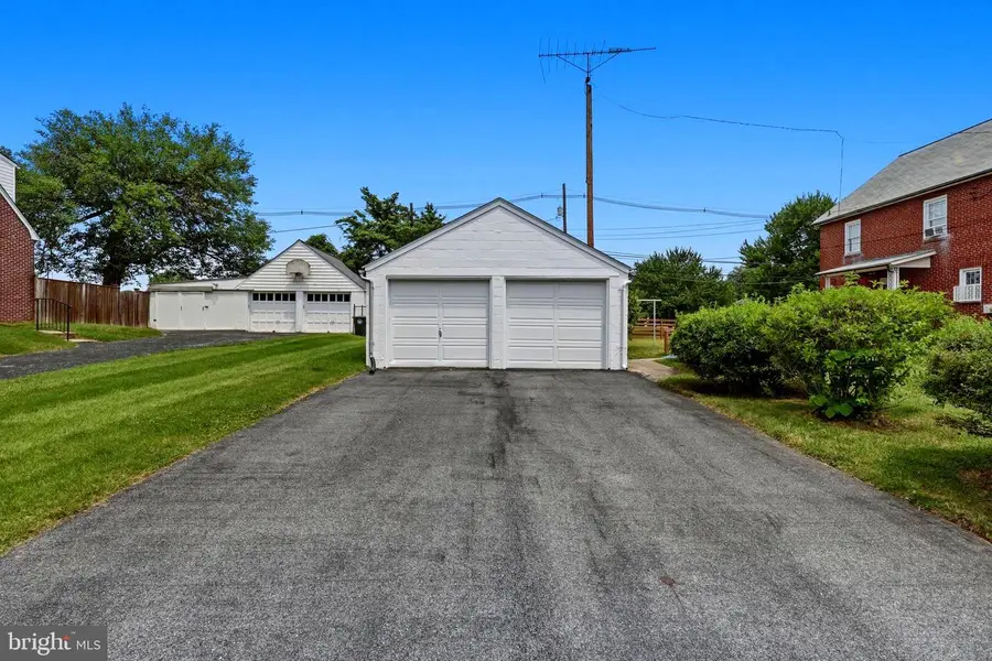1401 N Market St, Frederick, MD 21701 - #2