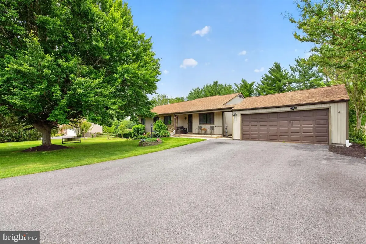 11298 Woodhaven Dr, Ijamsville, MD 21754 - #1
