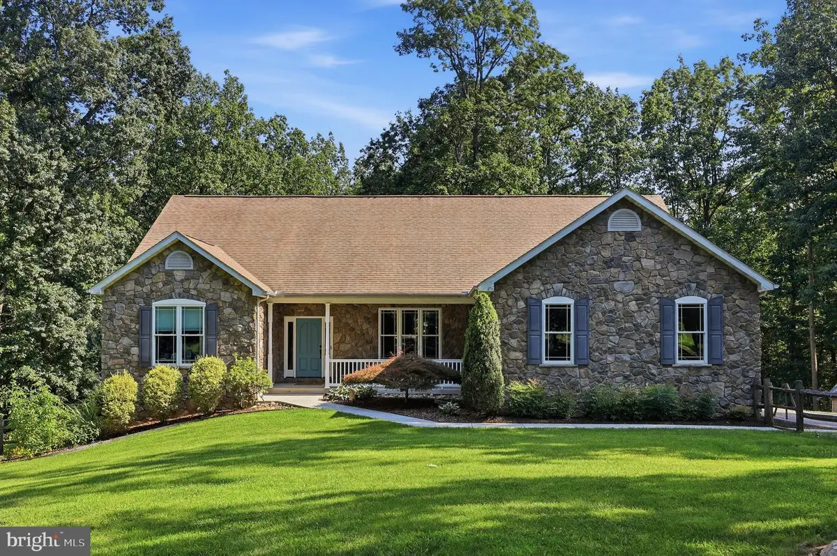 10029 Pine Tree Rd, Woodsboro, MD 21798 - #1