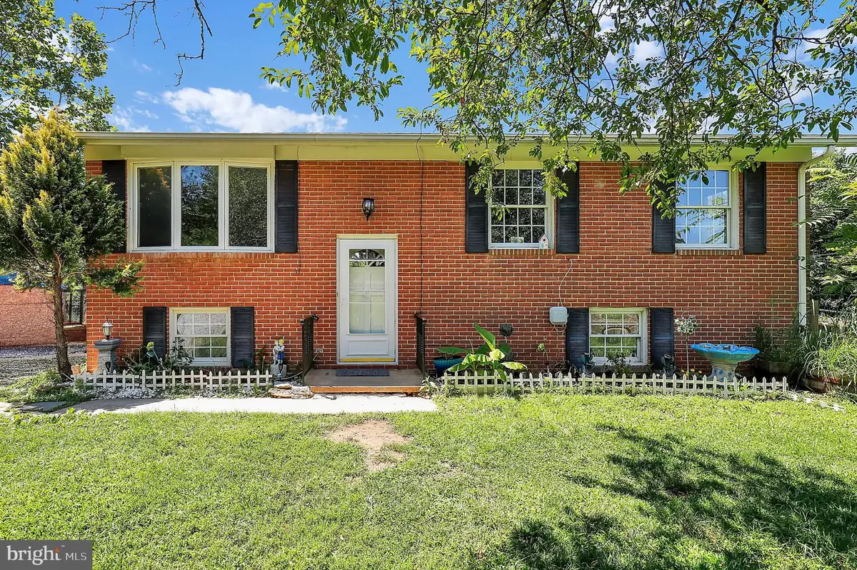 6621 Willis Ln, Frederick, MD 21702 - #1