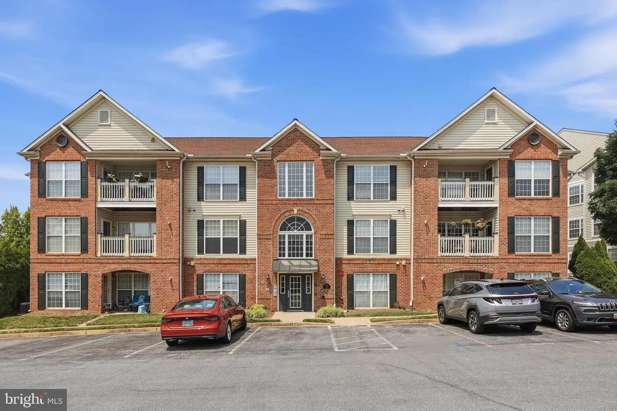2501 Coleridge Dr, Frederick, MD 21702 - #1