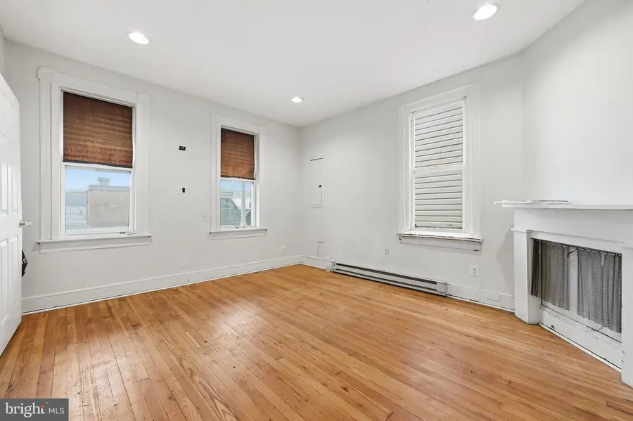 323 E Potomac St, Brunswick, MD 21716 - #3