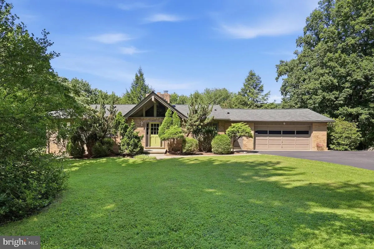8315 Rocky Springs Rd, Frederick, MD 21702 - #1