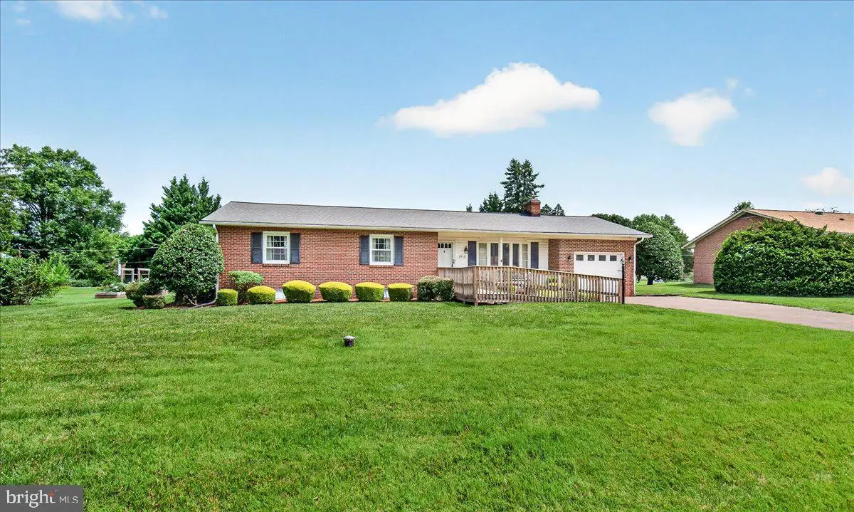 7910 Edgewood Farm Rd, Frederick, MD 21702 - #1