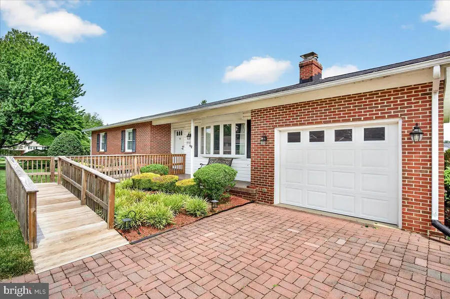 7910 Edgewood Farm Rd, Frederick, MD 21702 - #3