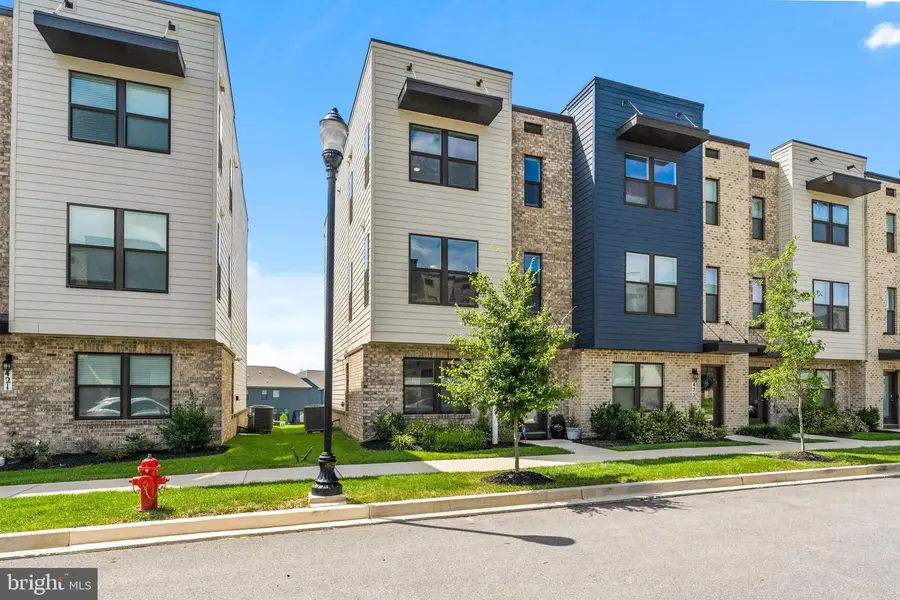 423 Carroll Walk Ave, Frederick, MD 21701 - #2