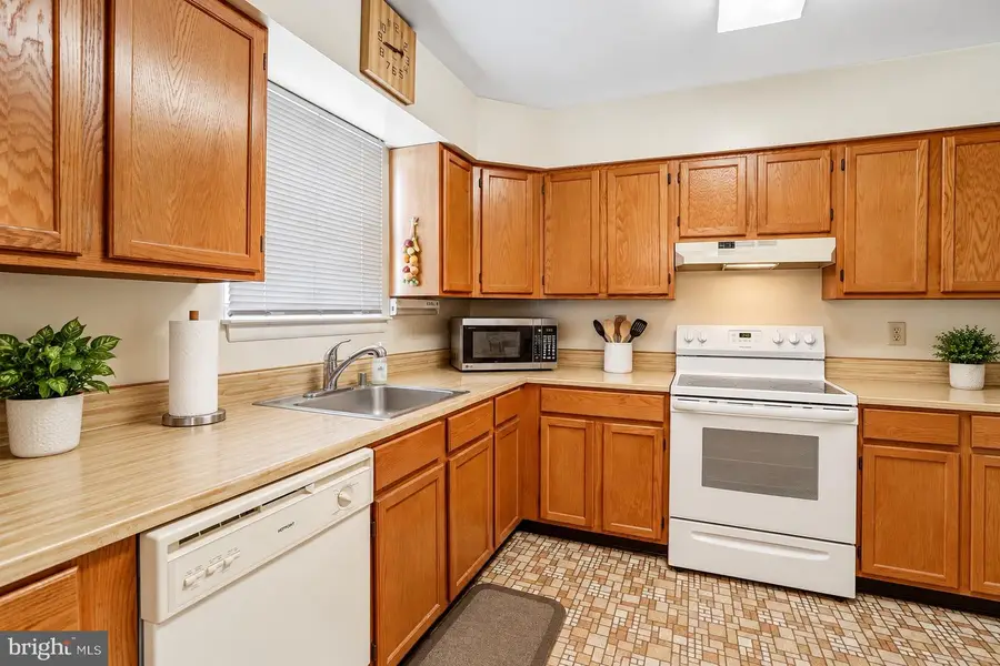 6861 Snowberry Ct, Frederick, MD 21703 - #3