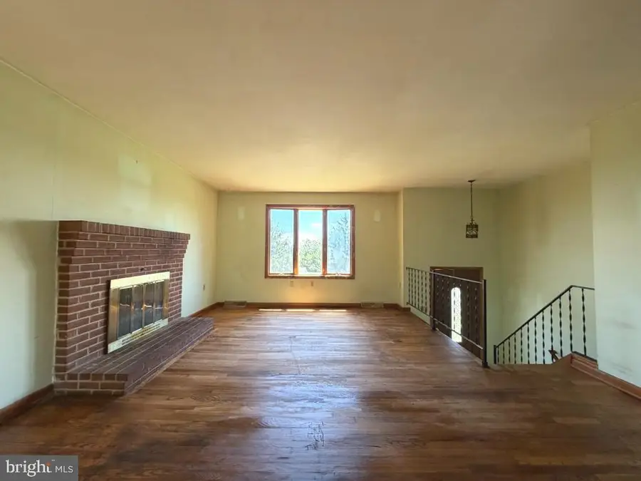 9301 Liberty Ct, Frederick, MD 21701 - #2