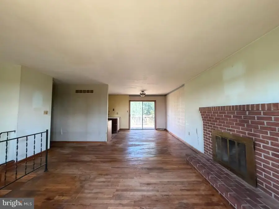 9301 Liberty Ct, Frederick, MD 21701 - #3
