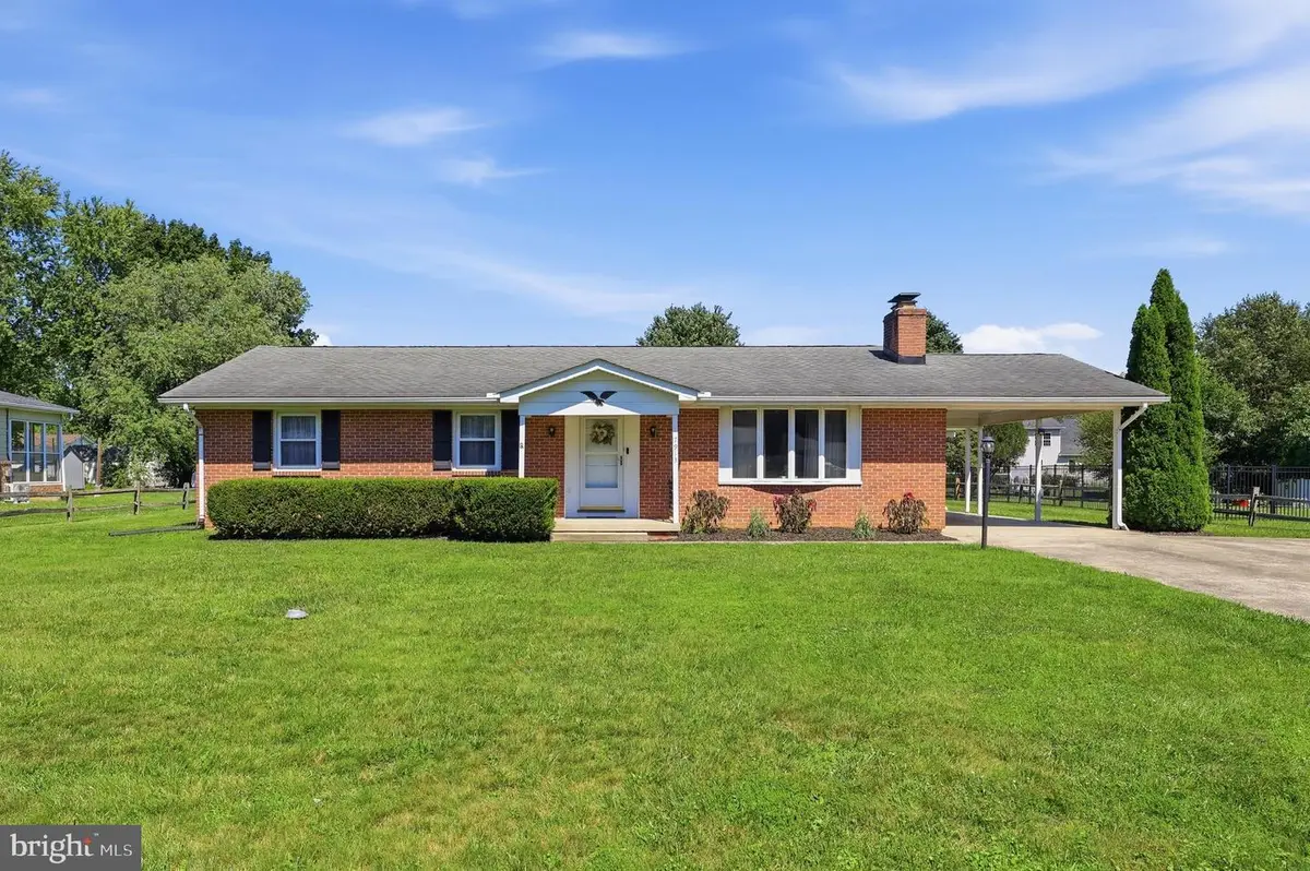 7913 Juniper Dr, Frederick, MD 21702 - #1