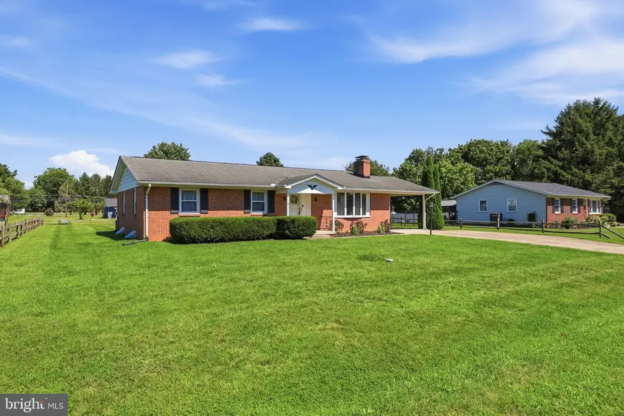 7913 Juniper Dr, Frederick, MD 21702 - #2