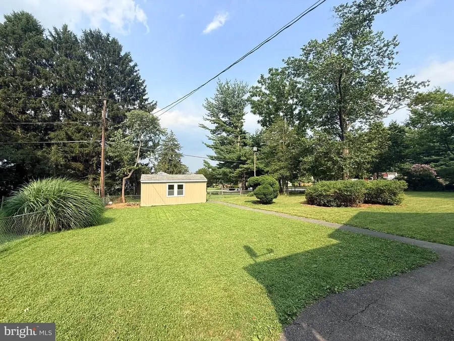 8995 Hamburg Rd, Frederick, MD 21702 - #2