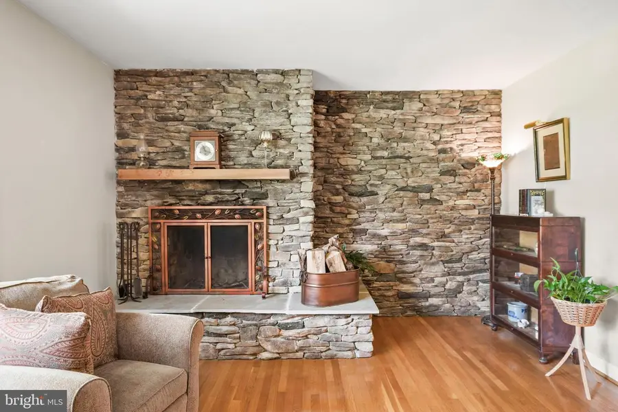 6313 Jefferson Blvd, Frederick, MD 21703 - #3