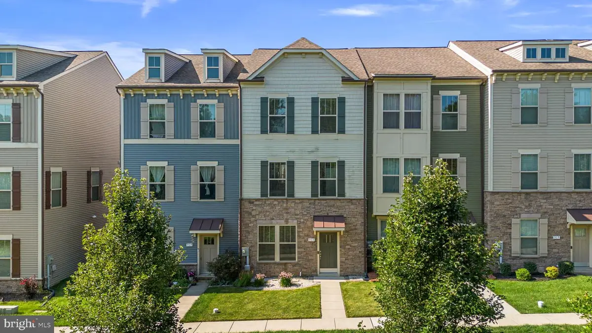 915 Badger Ave, Frederick, MD 21702 - #1
