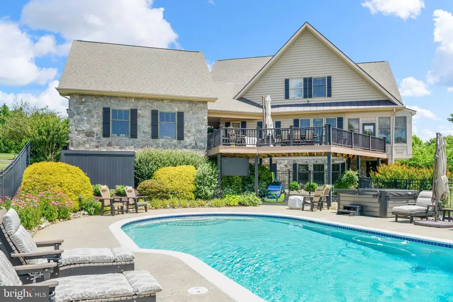8812 Yellow Springs Rd, Frederick, MD 21702 - #2