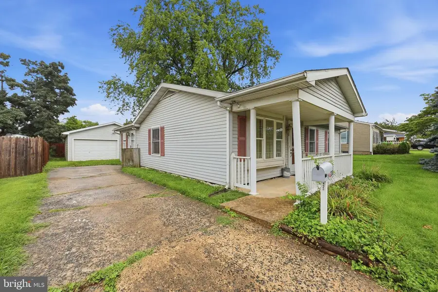 420 Burck St, Frederick, MD 21701 - #3