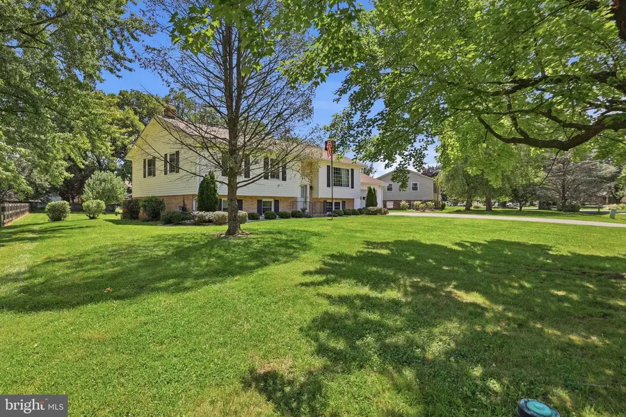 8117 Runnymeade Dr, Frederick, MD 21702 - #2