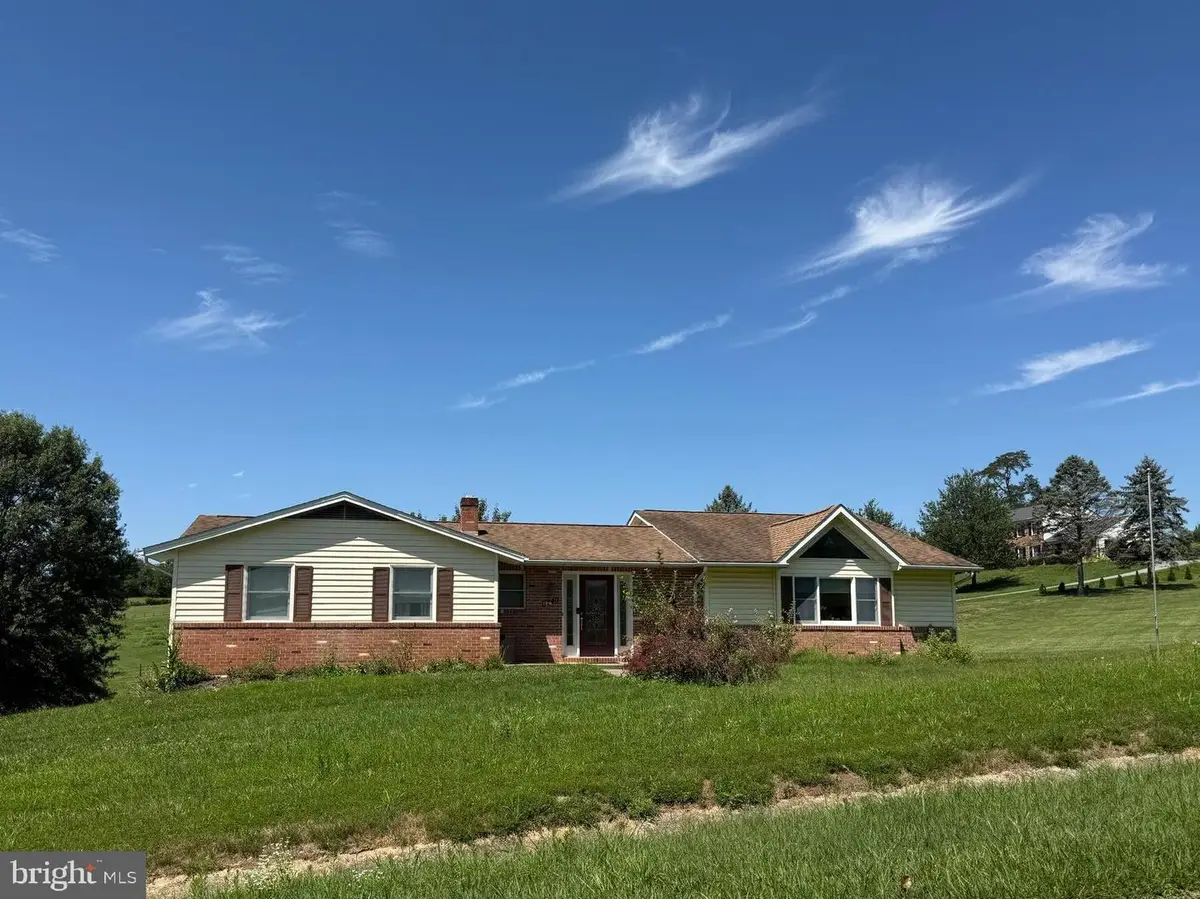 9240 Oak Tree Cir, Frederick, MD 21701 - #1