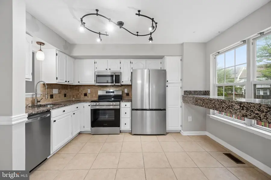 9115 Ridgefield Ln, Frederick, MD 21701 - #3