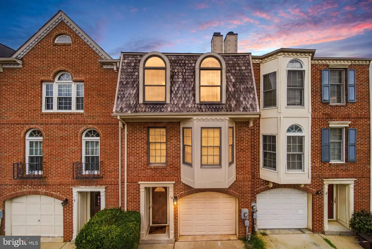10 Victoria Sq, Frederick, MD 21702 - #1