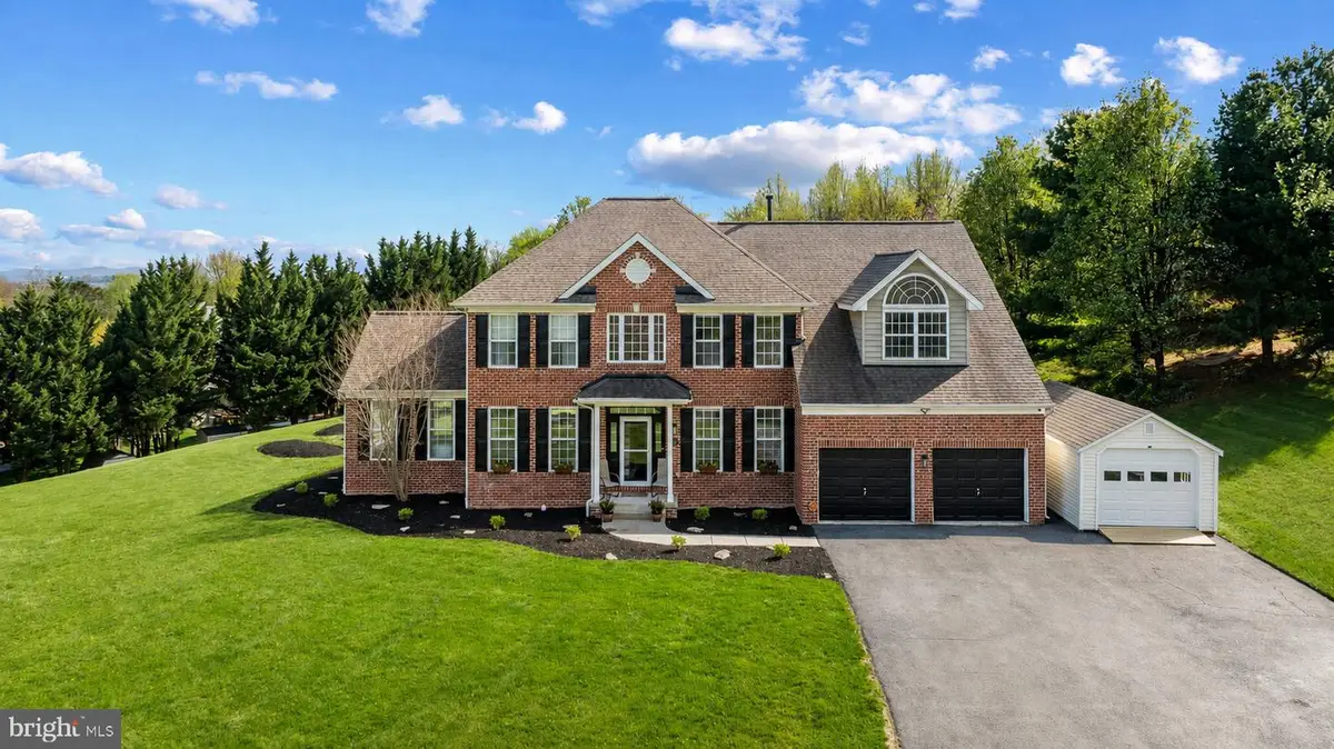2231 W Greenleaf Dr, Frederick, MD 21702 - #1