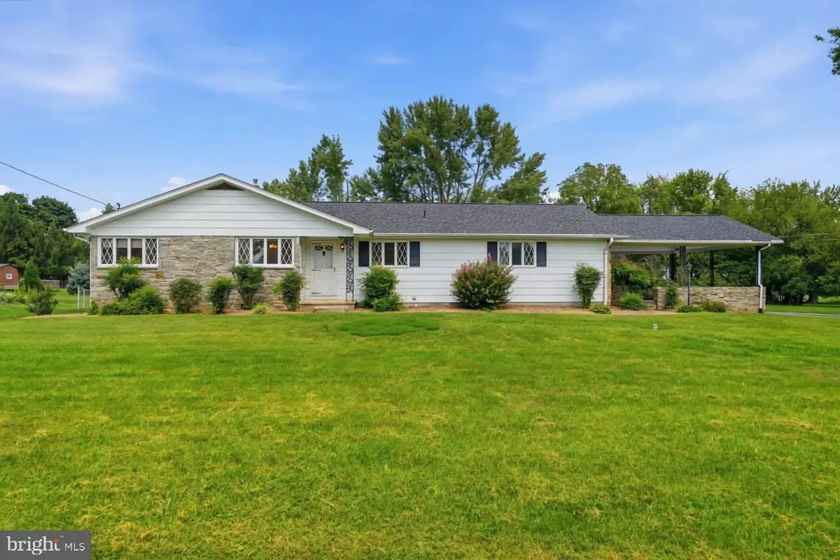 11306 Hessong Bridge Rd, Thurmont, MD 21788 - #1