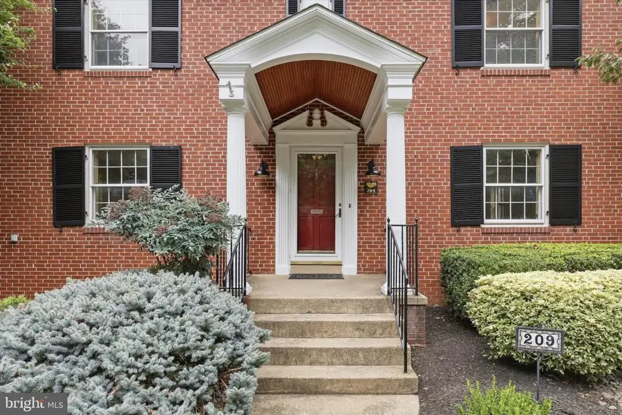 209 Rockwell Ter, Frederick, MD 21701 - #2