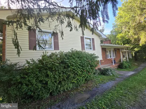 12998 Maple Ct, MT AIRY, MD 21771
