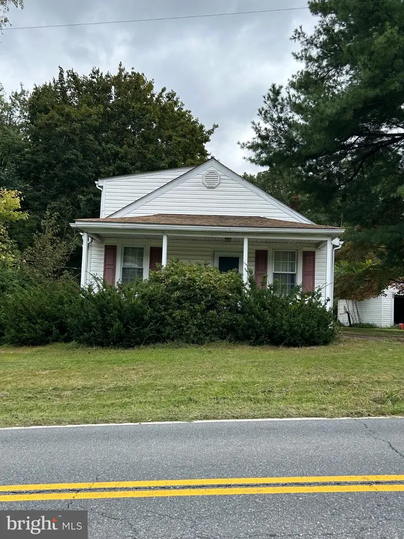 8303 Edgewood Church Rd, Frederick, MD 21702 - #1