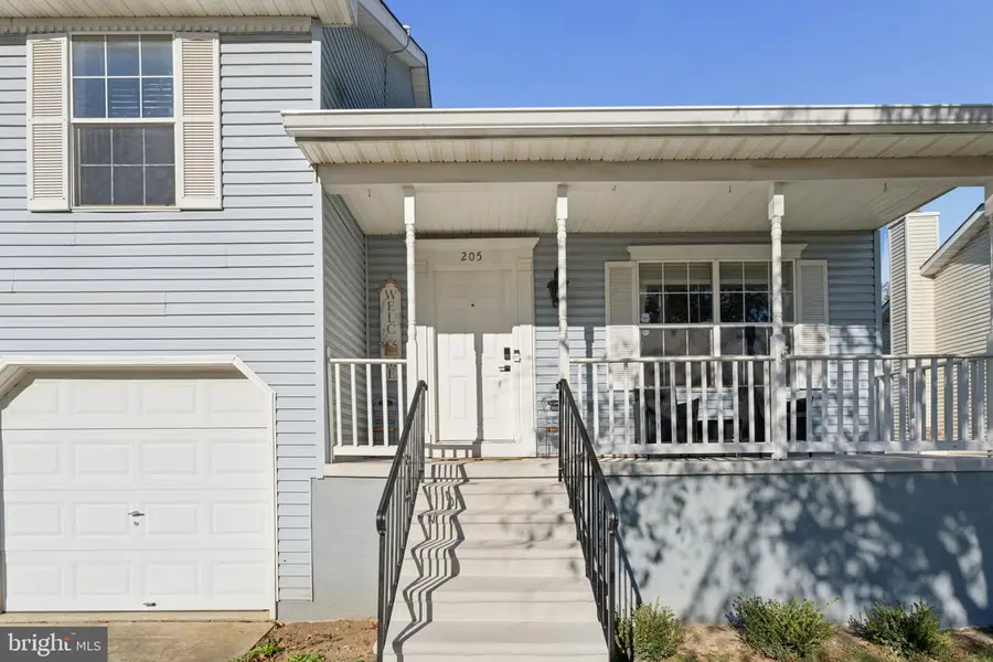 205 Bishops Glen Dr, Frederick, MD 21702 - #3