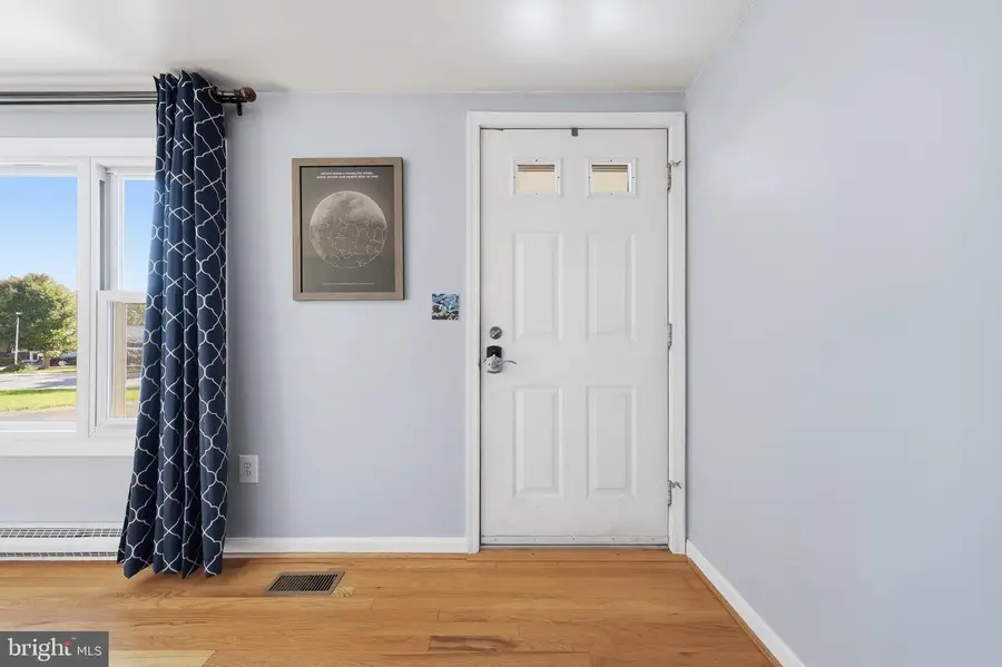 5 Clarke Ave, Thurmont, MD 21788 - #2