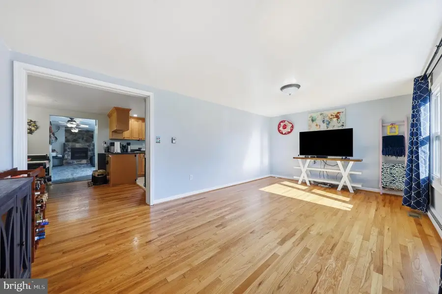 5 Clarke Ave, Thurmont, MD 21788 - #3