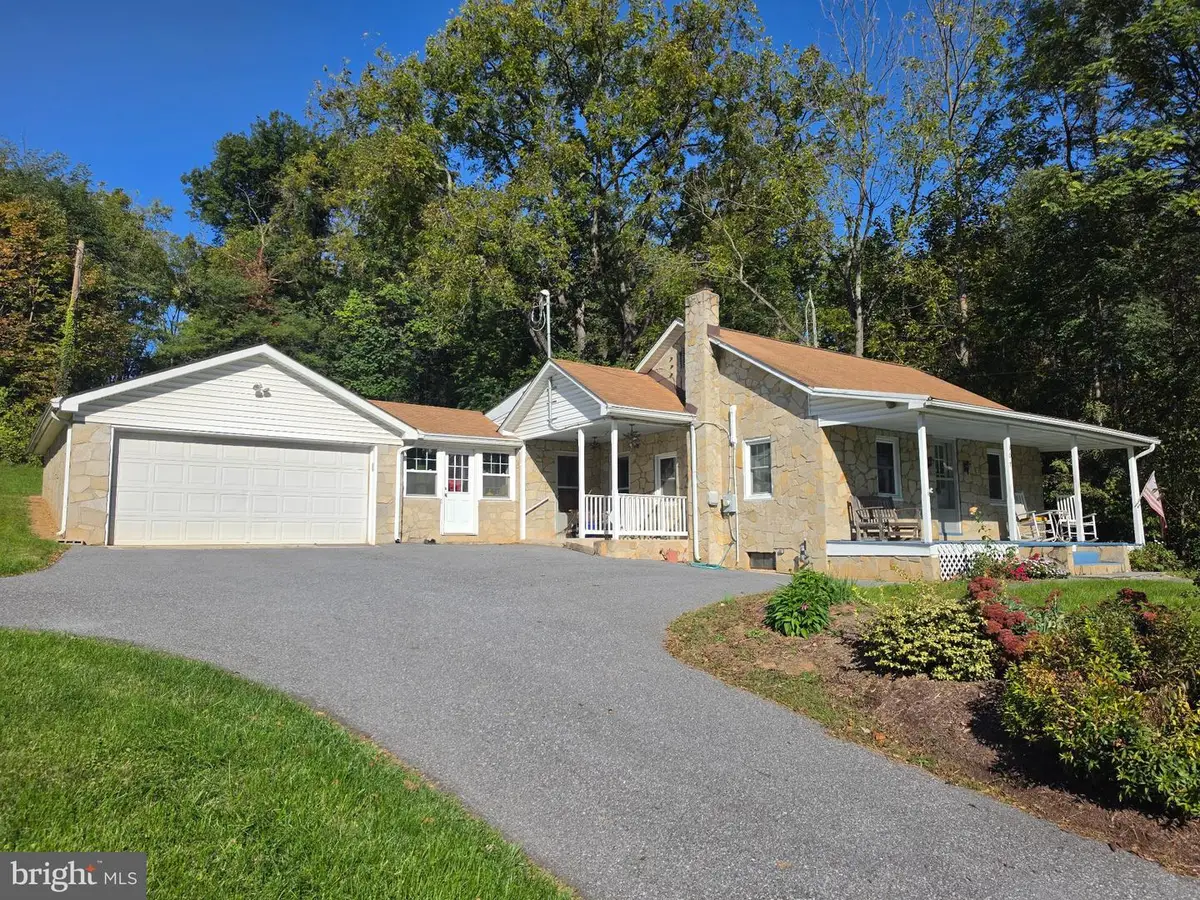 307 Main St N, Woodsboro, MD 21798 - #1