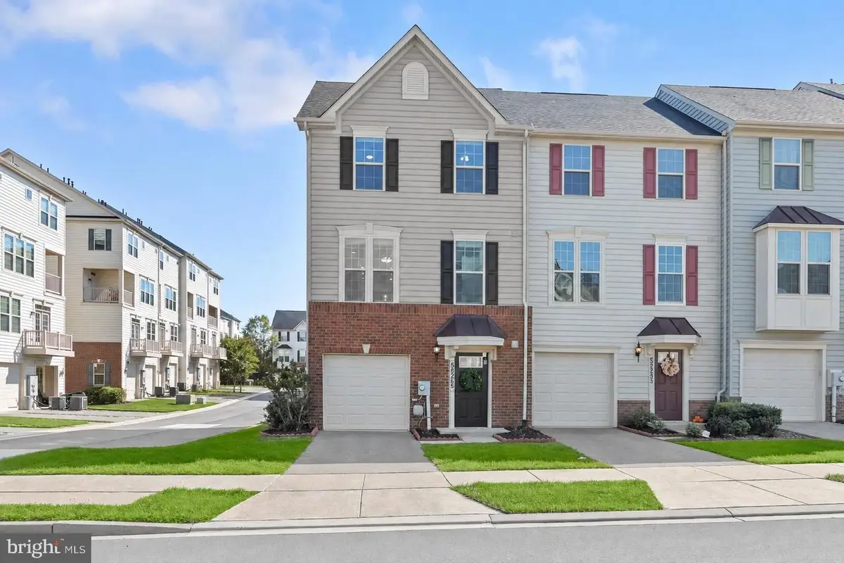 5825 Rochefort St, Ijamsville, MD 21754 - #1