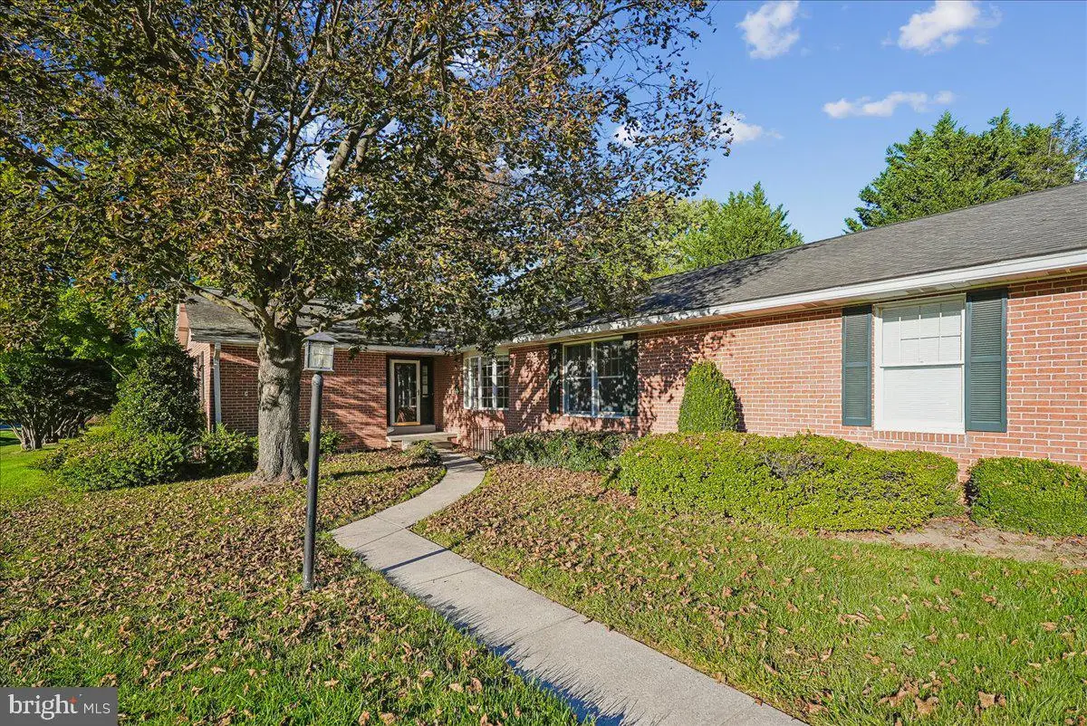 8101 Sundown Ln, Frederick, MD 21702 - #1