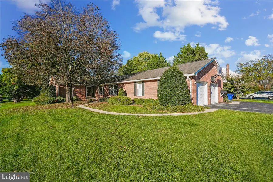 8101 Sundown Ln, Frederick, MD 21702 - #2