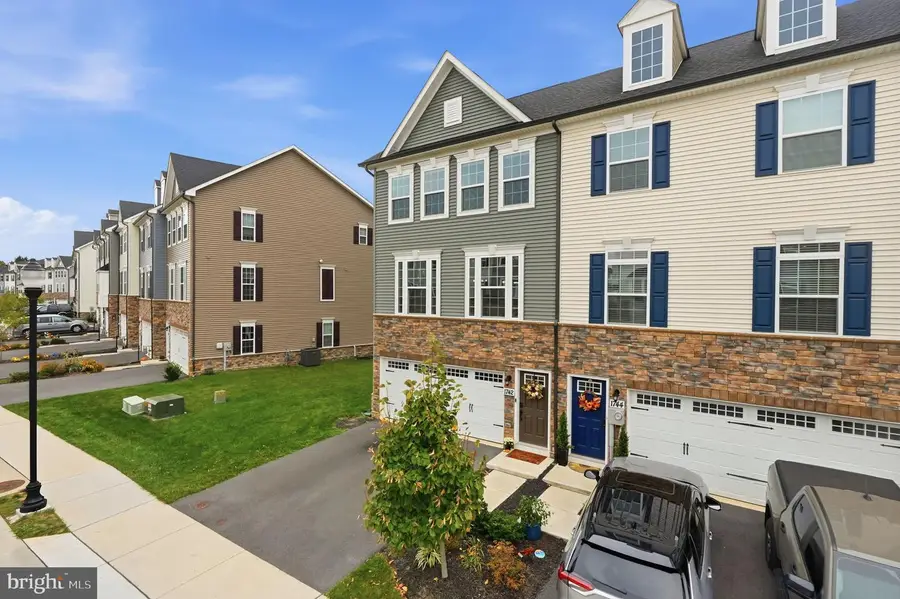 1742 Atlas Dr, Frederick, MD 21702 - #3