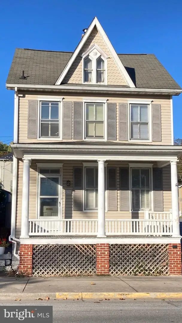 229 E Potomac St, Brunswick, MD 21716 - #1