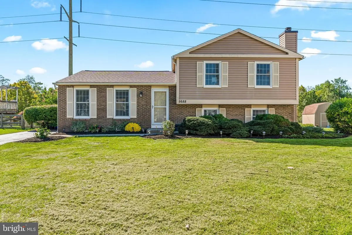 5688 Farmhouse Dr, Frederick, MD 21703 - #1