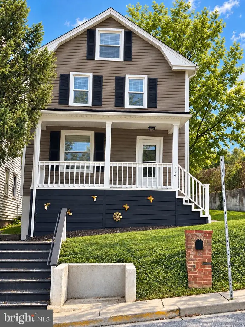 114 W B St, Brunswick, MD 21716 - #1