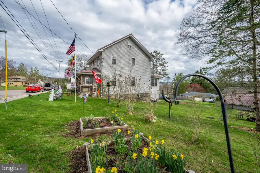 611 E Oak St, Oakland, MD 21550 - Image #3