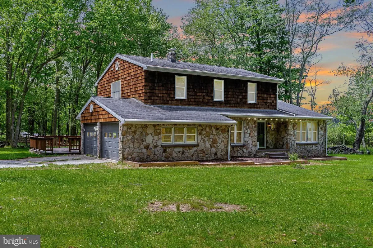 609 Southern Pines Dr, Oakland, MD 21550 - Image #1