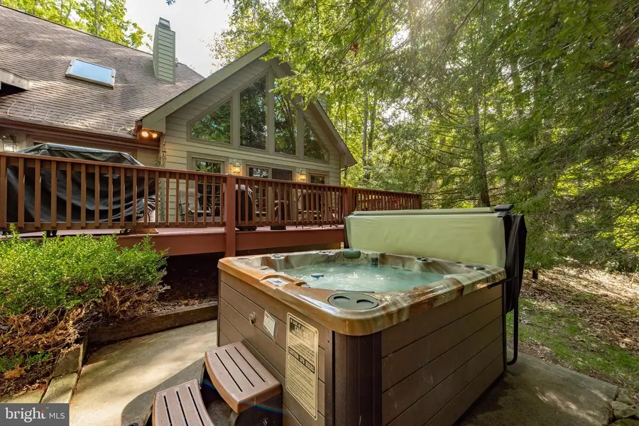 1019 Lake Shore Dr, Oakland, MD 21550 - Image #3