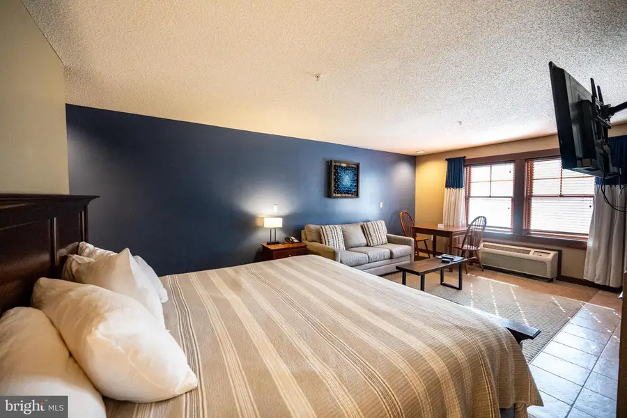 565 Glendale Rd #210a, Oakland, MD 21550 - Image #3